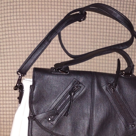 Black & White crossbody bag - Picture 5 of 9